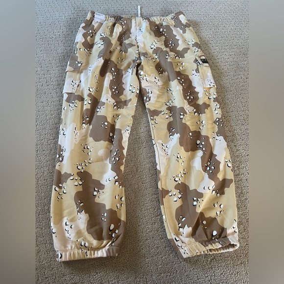 NWT!! Nike Oversized Fit Mid Rise Jogger Desert Camo Print Size XL Bin 214 - Picture 6 of 10